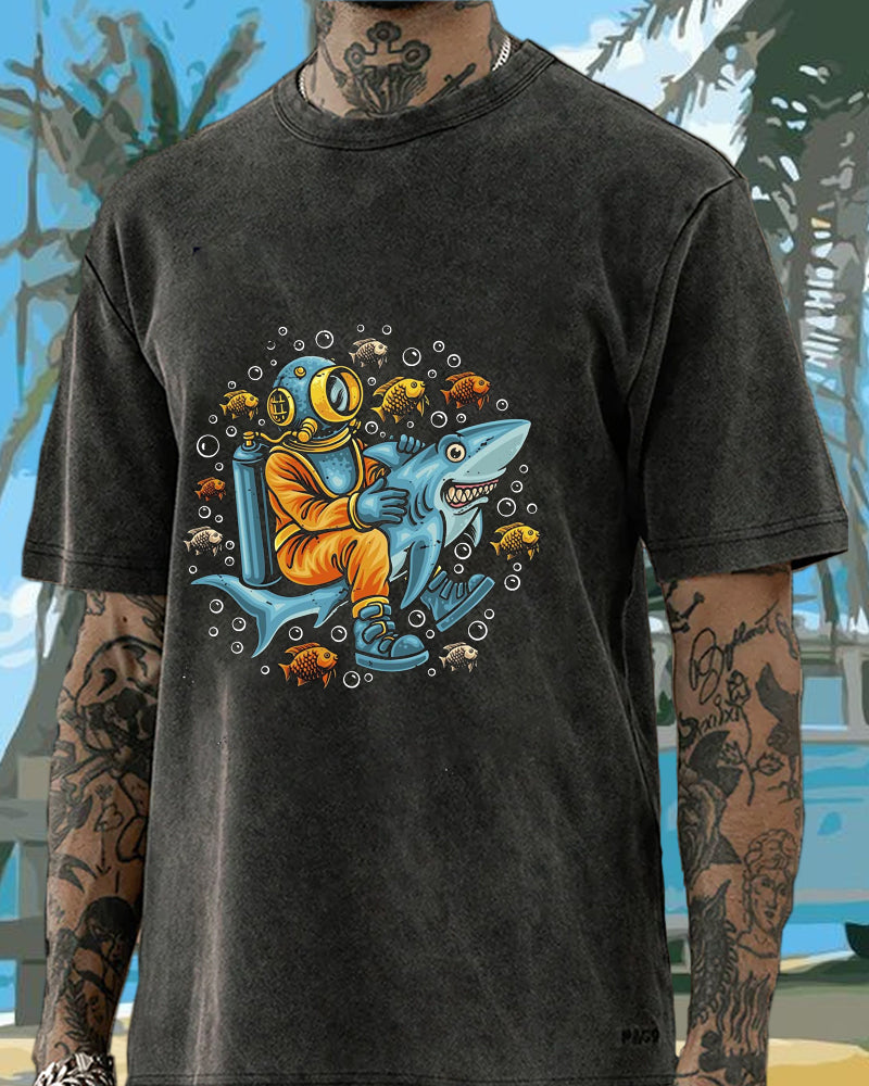 Diver Shark Vacation Washed Men's T-shirt